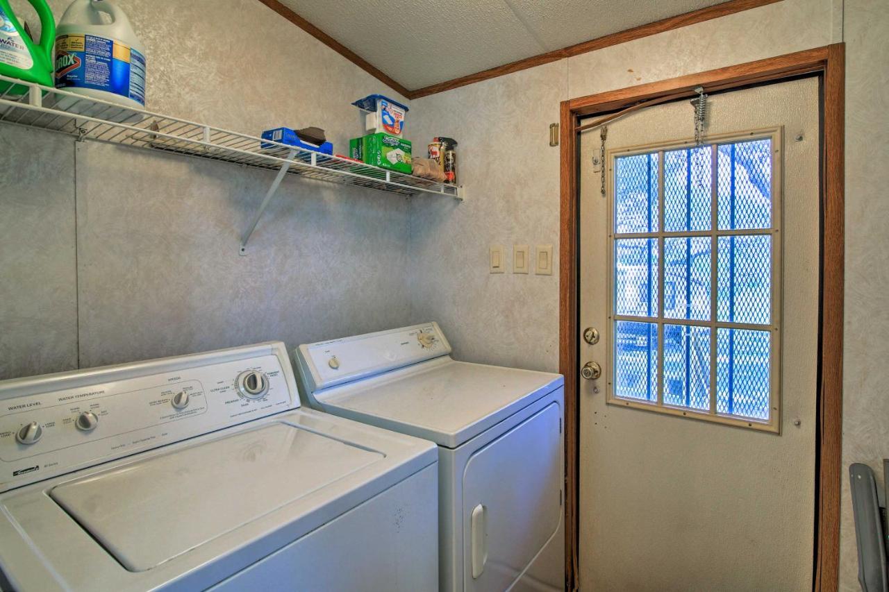 Quiet With Deck And Mountain Views! Holiday home *